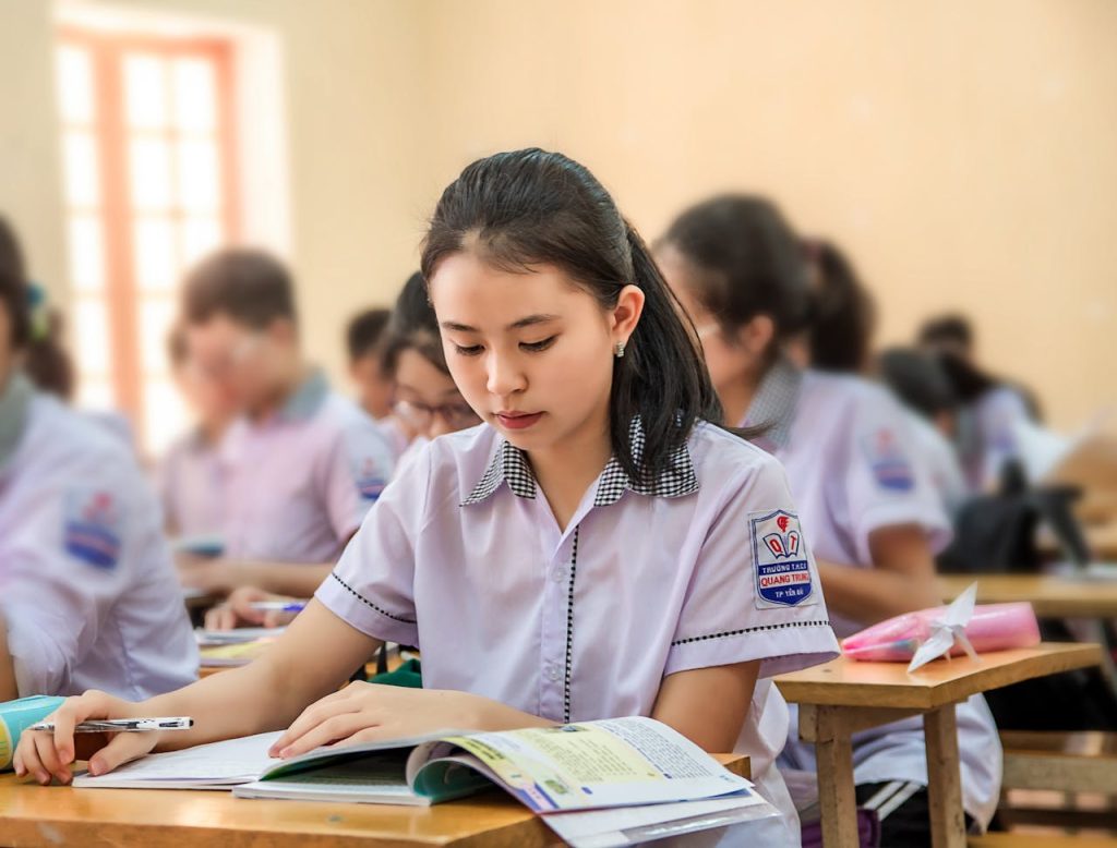 Rekomendasi Program Beasiswa SMA Luar Negeri untuk Masa Depanmu